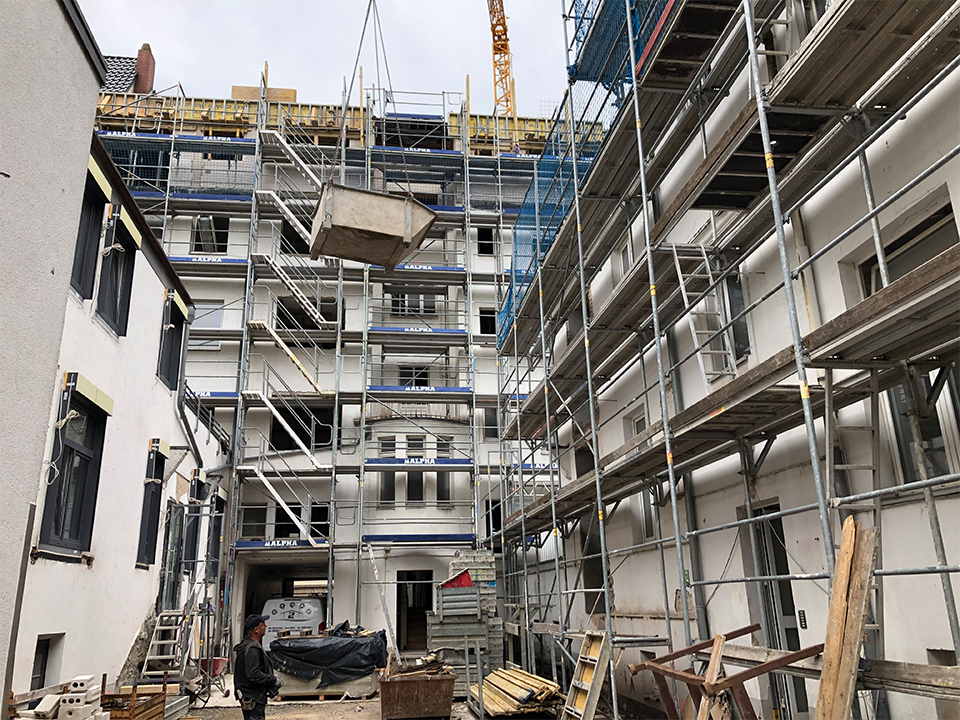 Volkmar Krause Gebaeudeaufstockung-und-Kernsanierung Baugerüst